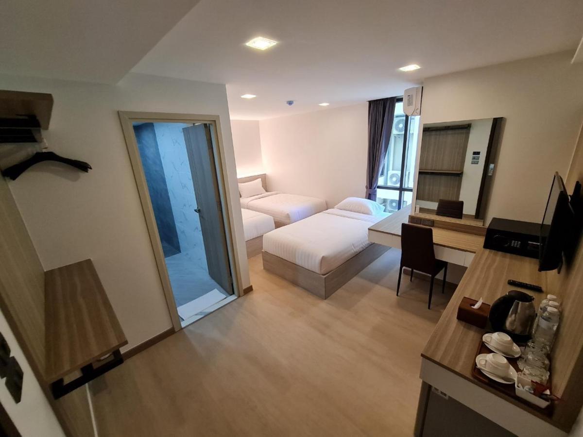 Thana Wisut Hotel Банкок Екстериор снимка
