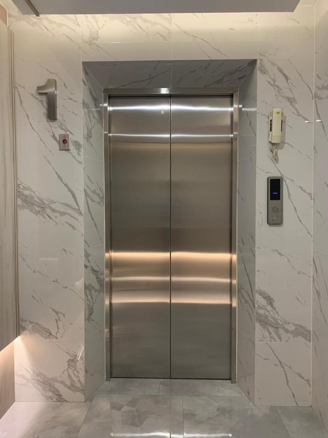 Thana Wisut Hotel Банкок Екстериор снимка