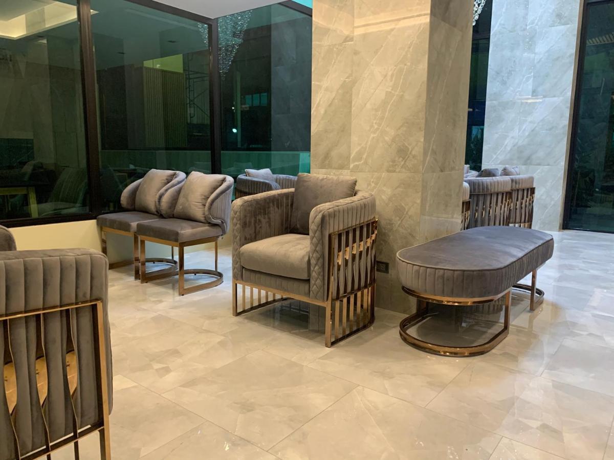 Thana Wisut Hotel Банкок Екстериор снимка
