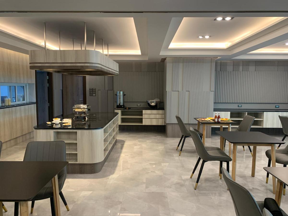 Thana Wisut Hotel Банкок Екстериор снимка
