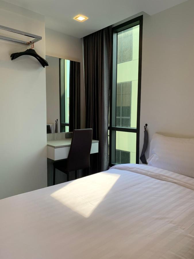 Thana Wisut Hotel Банкок Екстериор снимка