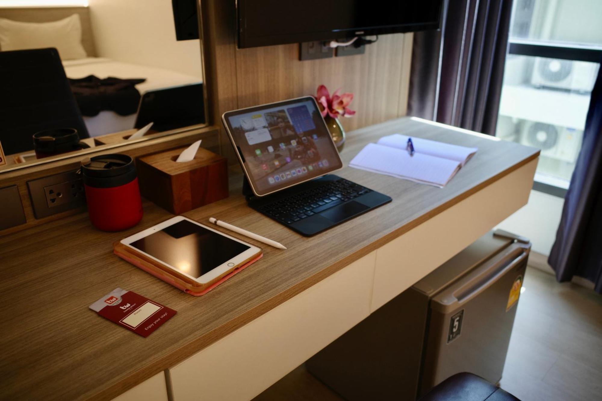 Thana Wisut Hotel Банкок Екстериор снимка