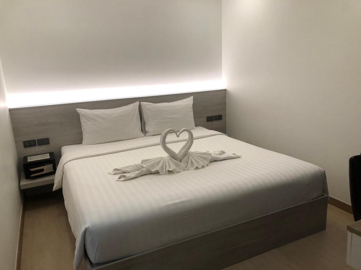 Thana Wisut Hotel Банкок Екстериор снимка