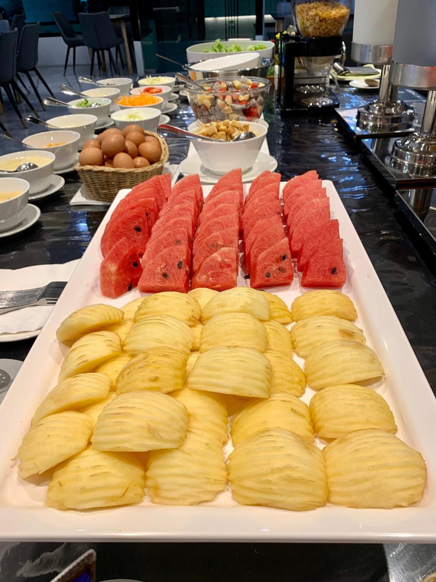 Thana Wisut Hotel Банкок Екстериор снимка